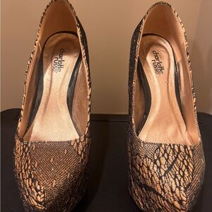 Charlotte Russe Bronze and Black Patterned Pumps